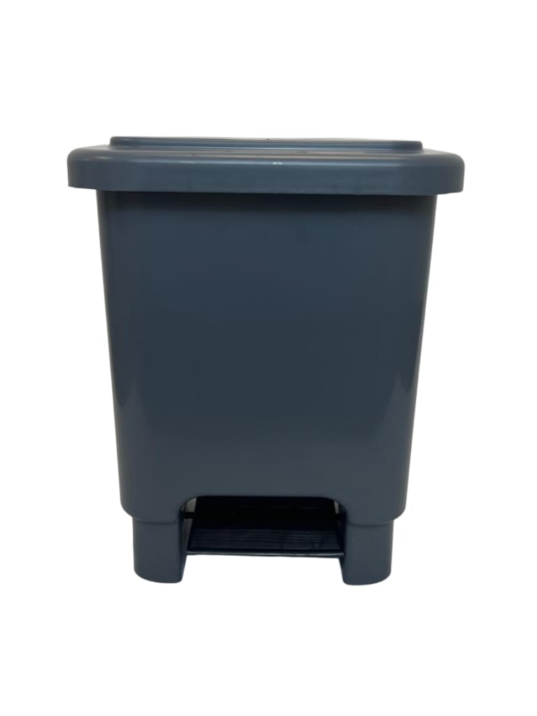 Lixeira plástico c/ pedal 15l cinza